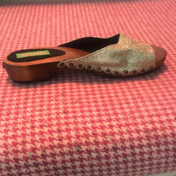 Slides - Picture 4 of 4